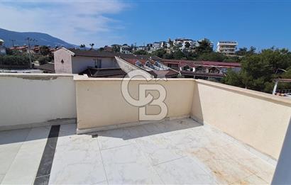 Didim Akbük'te Havuzlu Sitede Kiralık 2+1 Çatı Dubleksi