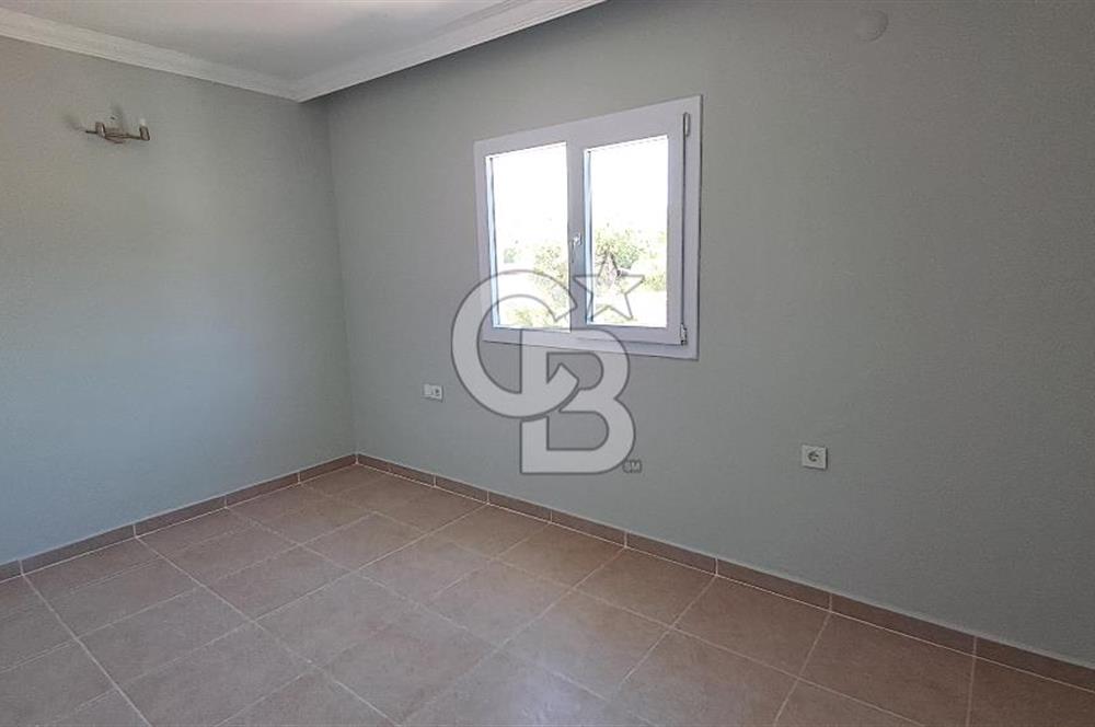 Didim Akbük'te Havuzlu Sitede Kiralık 2+1 Çatı Dubleksi