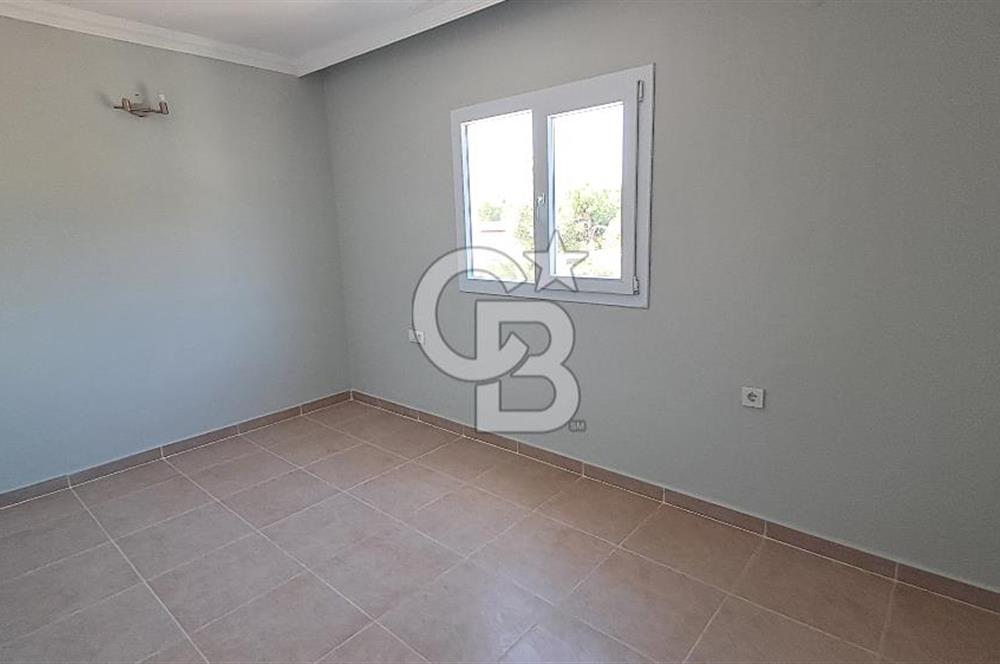 Didim Akbük'te Havuzlu Sitede Kiralık 2+1 Çatı Dubleksi