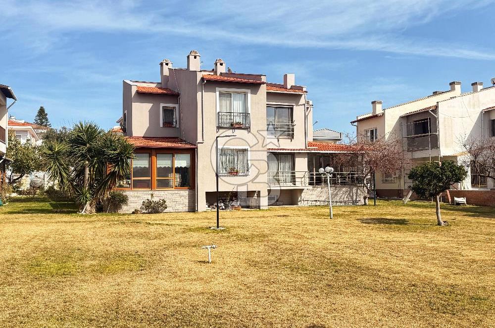 ÇEŞME 5+1 LÜKS VİLLA 