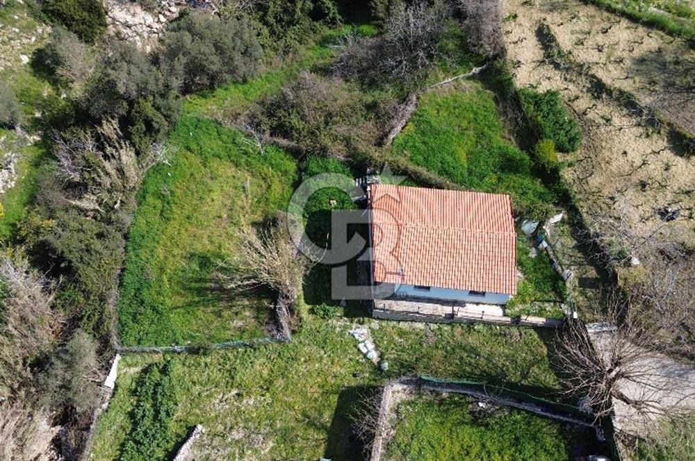 Karaburun Eğlenhoca'da 2+1 Bahçeli Tam Müstakil Ev