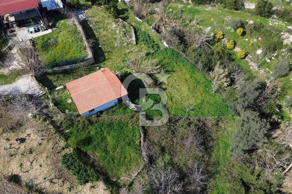 Karaburun Eğlenhoca'da 2+1 Bahçeli Tam Müstakil Ev