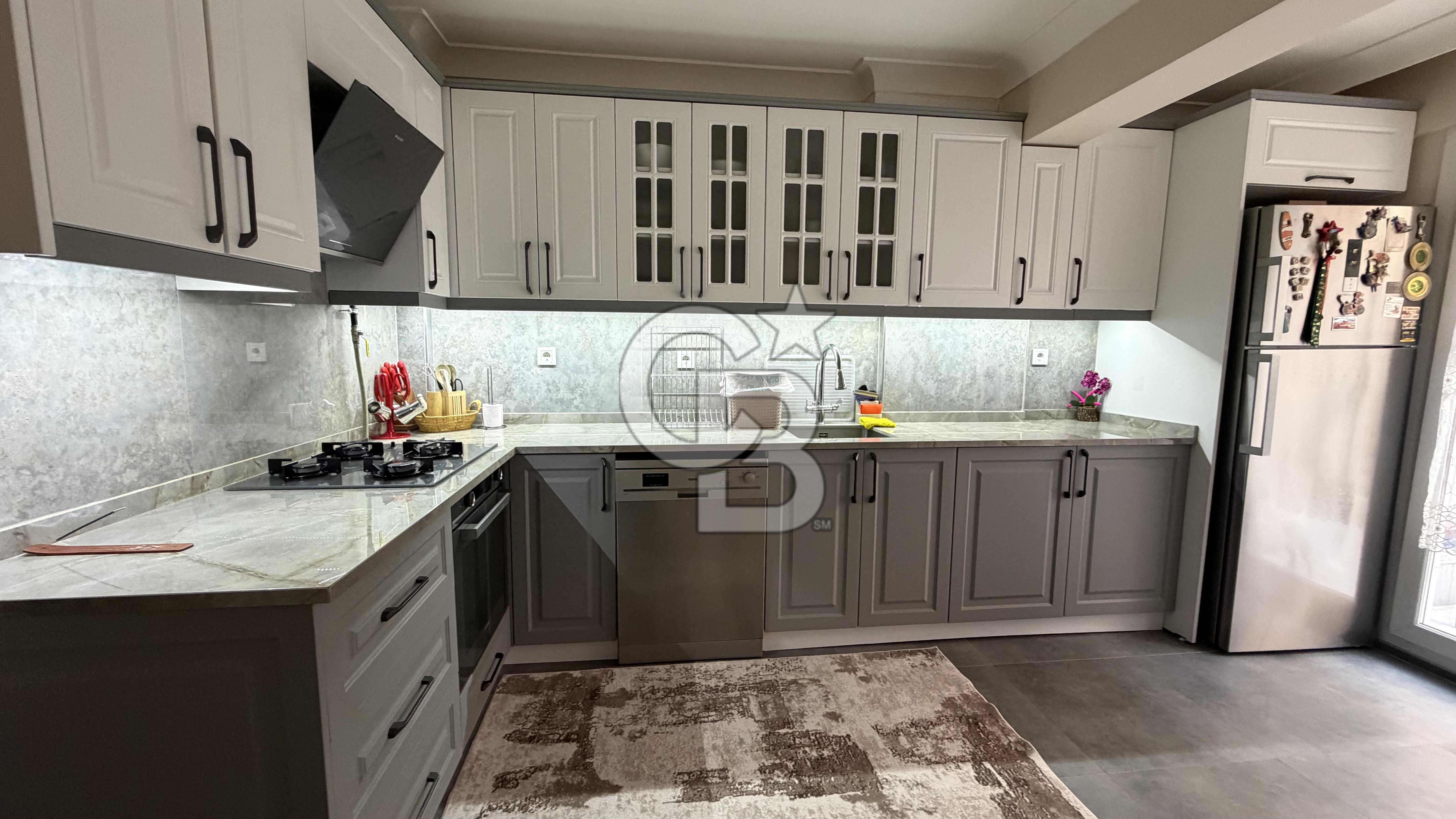 İzmir Küçük Çiğli’de Satılık Büyük 2+1 Daire   CB-PH