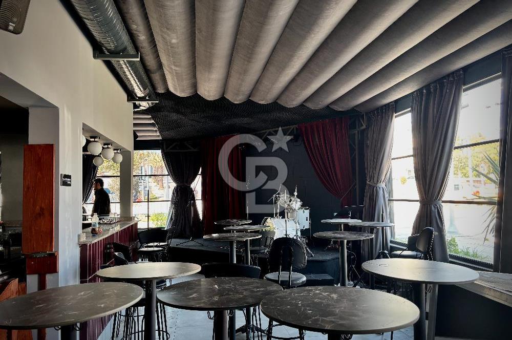 URLA MERKEZ’DE KÖŞE KONUMLU | YOĞUN YAYA-ARAÇ AKSINDA DEVREN KİRALIK İŞLETME