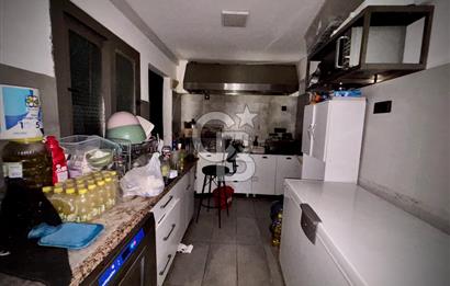 URLA MERKEZ’DE KÖŞE KONUMLU | YOĞUN YAYA-ARAÇ AKSINDA DEVREN KİRALIK İŞLETME