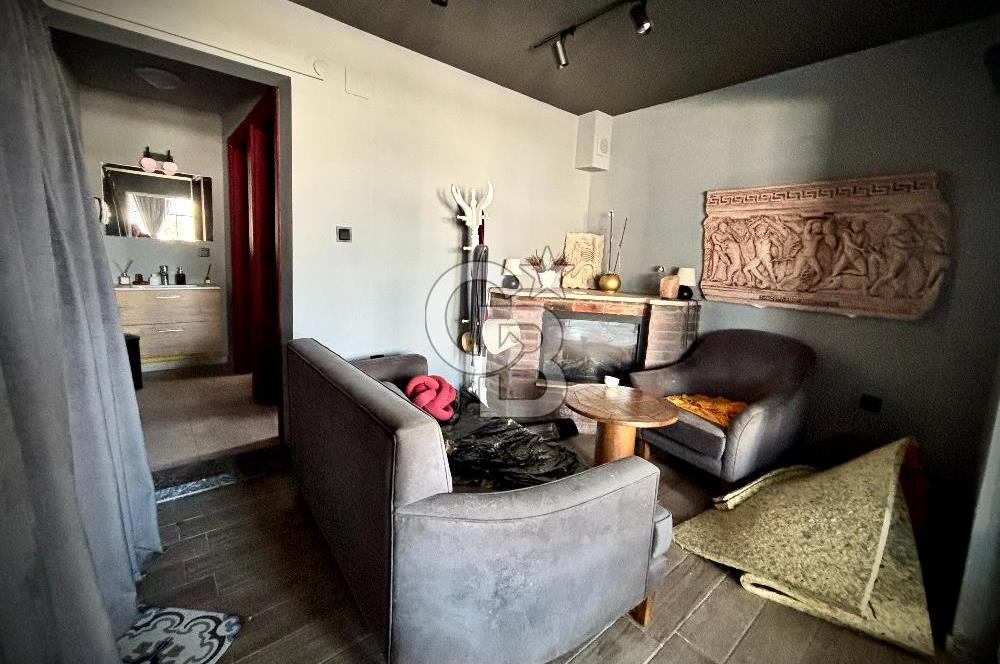 URLA MERKEZ’DE KÖŞE KONUMLU | YOĞUN YAYA-ARAÇ AKSINDA DEVREN KİRALIK İŞLETME