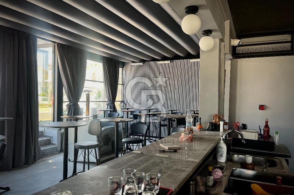 URLA MERKEZ’DE KÖŞE KONUMLU | YOĞUN YAYA-ARAÇ AKSINDA DEVREN KİRALIK İŞLETME