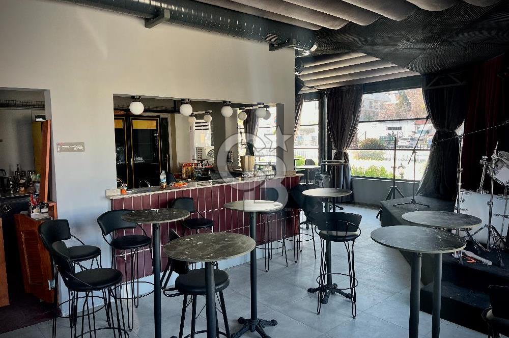 URLA MERKEZ’DE KÖŞE KONUMLU | YOĞUN YAYA-ARAÇ AKSINDA DEVREN KİRALIK İŞLETME