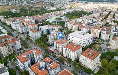 KİRALIK BORNOVA GEDİZ CADDESİ ÜZERİNDE TERASLI 1. KAT 150M