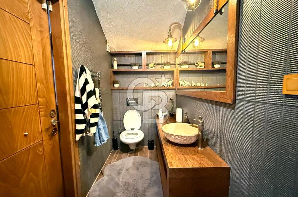 Ümraniye Atakant Mahallesi'nde Satılık 4+2 Villa