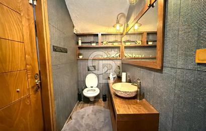 Ümraniye Atakant Mahallesi'nde Satılık 4+2 Villa