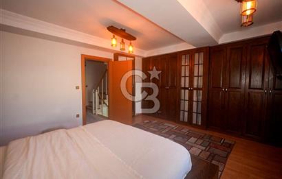 Ümraniye Atakant Mahallesi'nde Satılık 4+2 Villa