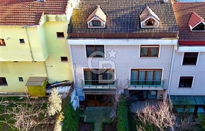 Ümraniye Atakant Mahallesi'nde Satılık 4+2 Villa