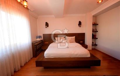 Ümraniye Atakant Mahallesi'nde Satılık 4+2 Villa