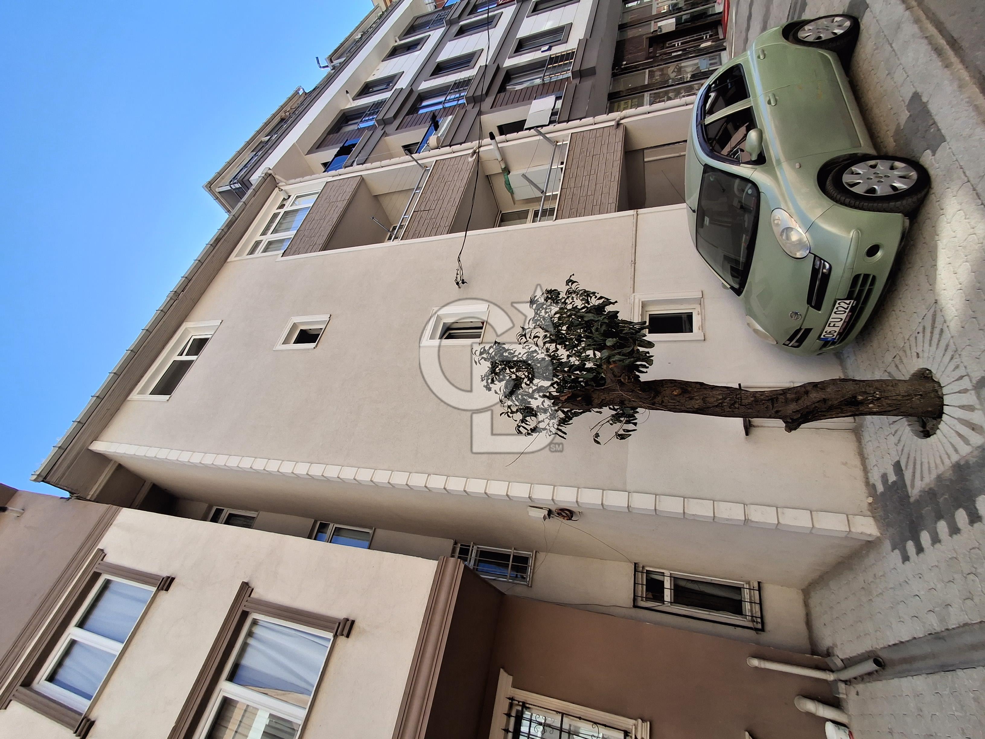 SANCAKTEPE MECLİS MAHALLESİNDE 4 KATLI 4 DAİRE MÜSTAKİL EV