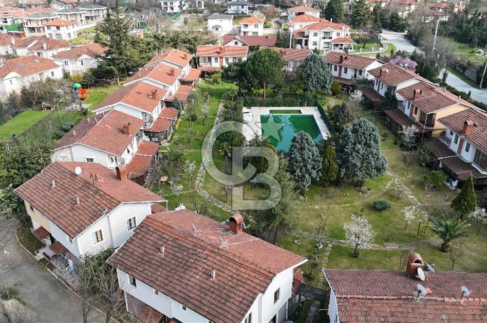 SAPANCANIN KALBİNDE HUZUR: SİTE İÇİNDE DOĞAYLA İÇ İÇE 3+1 VİLLA