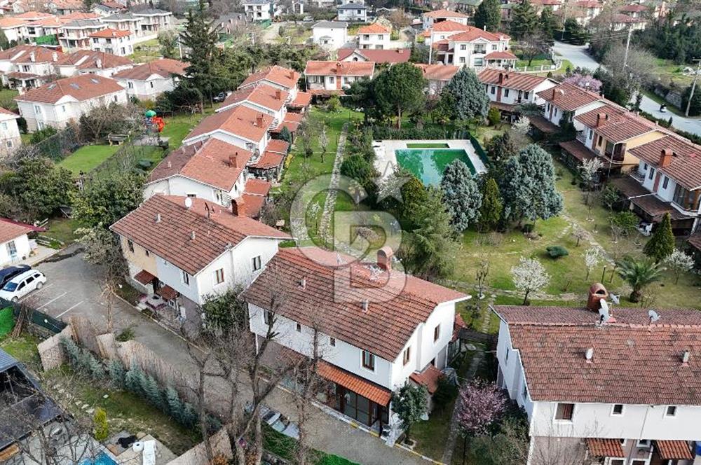 SAPANCANIN KALBİNDE HUZUR: SİTE İÇİNDE DOĞAYLA İÇ İÇE 3+1 VİLLA