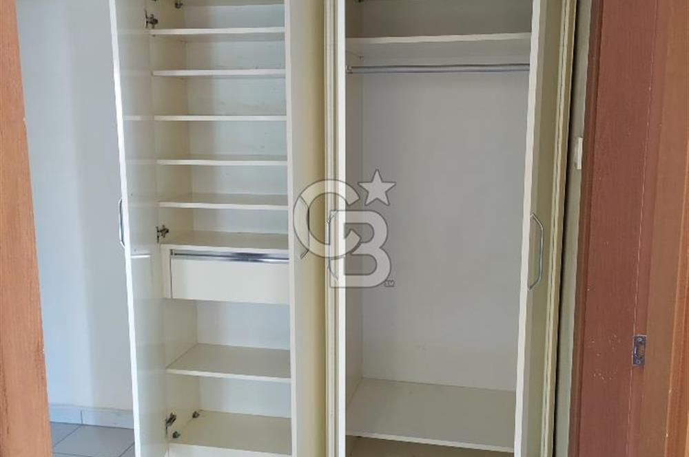 Acıbademde Güvenlikli Site İçerisinde Açık Otoparklı Kiralık 3+1