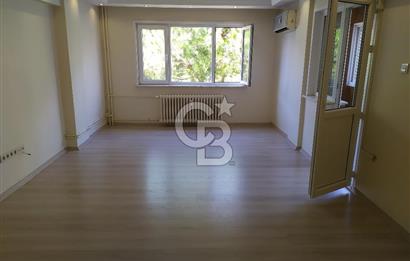 Acıbademde Güvenlikli Site İçerisinde Açık Otoparklı Kiralık 3+1