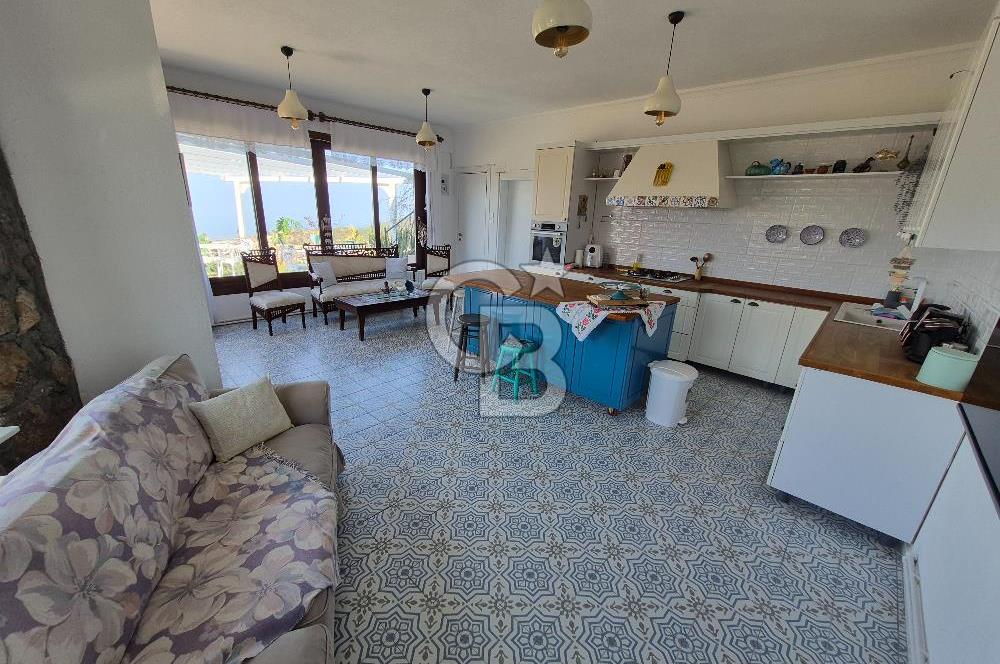 DİKİLİ'DE DENİZ MANZARALI 6 ODALI TAŞ BUTİK OTEL