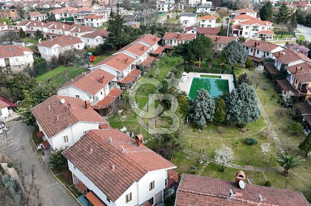 SAPANCANIN KALBİNDE HUZUR: SİTE İÇİNDE DOĞAYLA İÇ İÇE 3+1 VİLLA