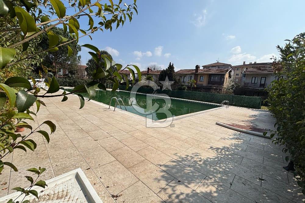 SAPANCANIN KALBİNDE HUZUR: SİTE İÇİNDE DOĞAYLA İÇ İÇE 3+1 VİLLA