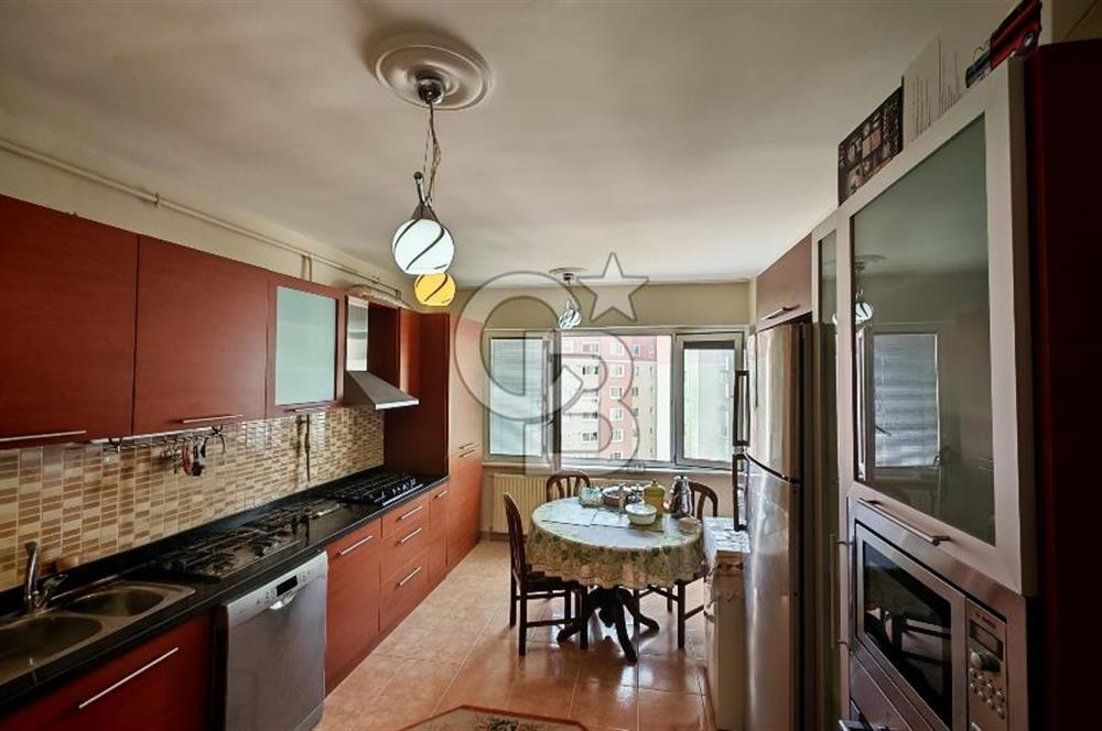 Çekmeköy Yeşilbelde Sitesi Kilerli Satılık 3+1 Daire