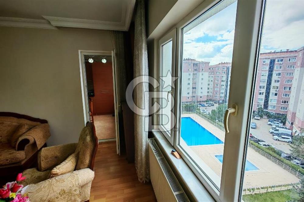 Çekmeköy Yeşilbelde Sitesi Kilerli Satılık 3+1 Daire