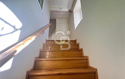 Ayvalık'ta Deniz ve Şehir Manzaralı 4+1 Müstakil Bahçeli Yaşam.