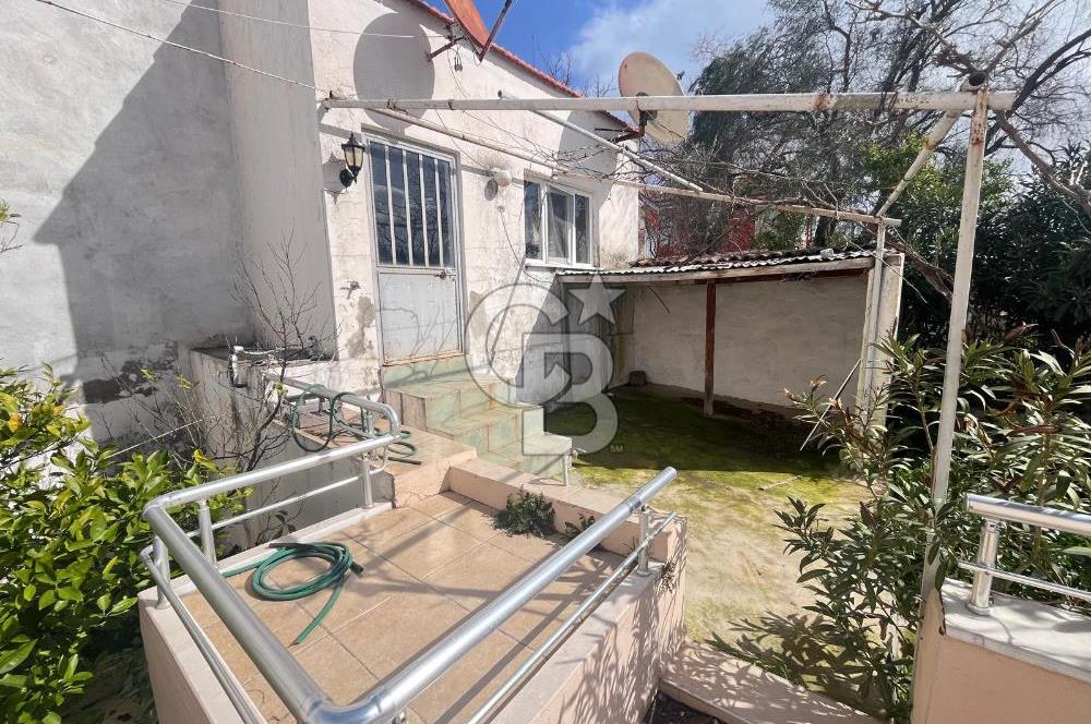 Ayvalık'ta Deniz ve Şehir Manzaralı 4+1 Müstakil Bahçeli Yaşam.