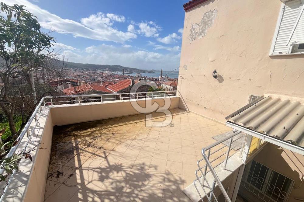 Ayvalık'ta Deniz ve Şehir Manzaralı 4+1 Müstakil Bahçeli Yaşam.