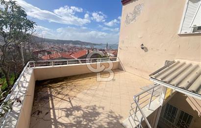 Ayvalık'ta Deniz ve Şehir Manzaralı 4+1 Müstakil Bahçeli Yaşam.