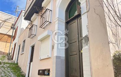 Ayvalık'ta Deniz ve Şehir Manzaralı 4+1 Müstakil Bahçeli Yaşam.