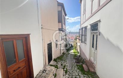 Ayvalık'ta Deniz ve Şehir Manzaralı 4+1 Müstakil Bahçeli Yaşam.