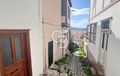 Ayvalık'ta Deniz ve Şehir Manzaralı 4+1 Müstakil Bahçeli Yaşam.