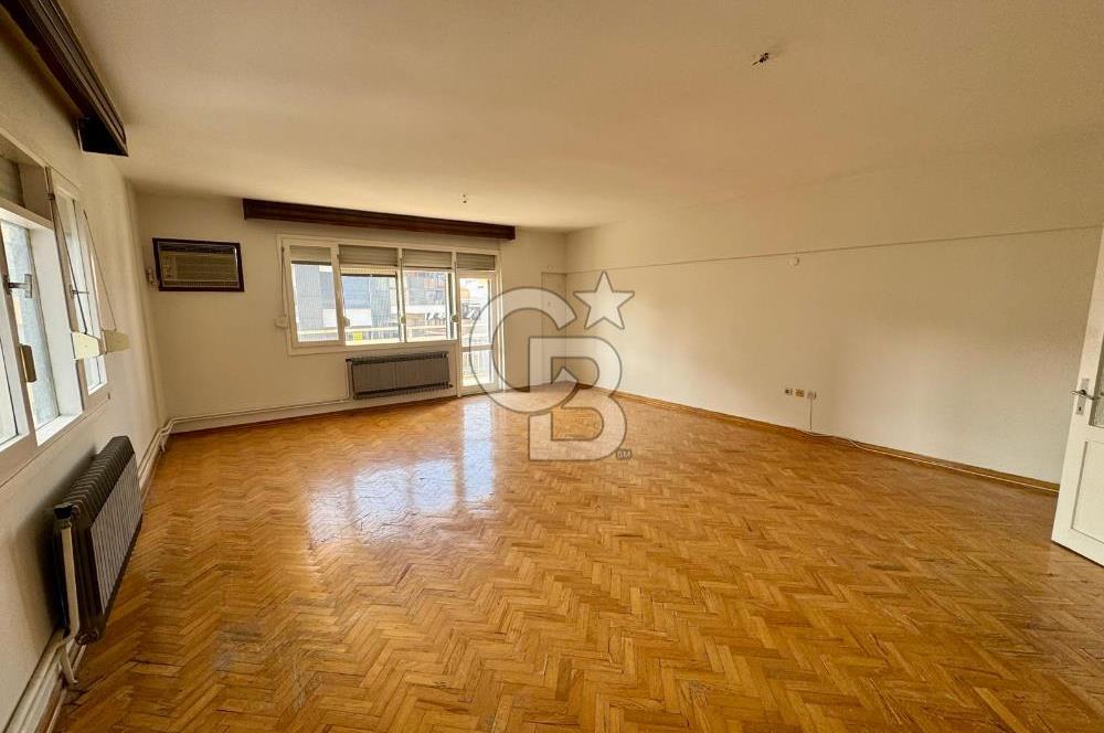 Karşıyaka Bostanlı Merkez'de D.Gazlı Kiralık 3+1 Daire