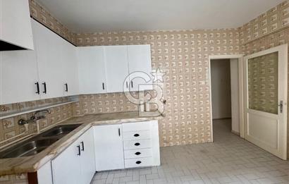 Karşıyaka Bostanlı Merkez'de D.Gazlı Kiralık 3+1 Daire
