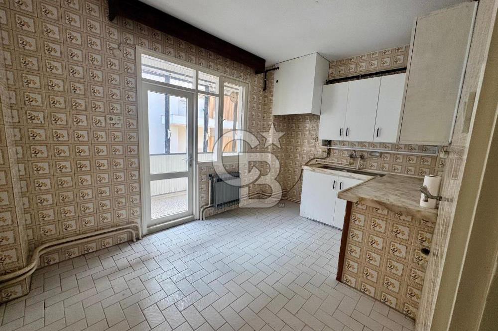 Karşıyaka Bostanlı Merkez'de D.Gazlı Kiralık 3+1 Daire