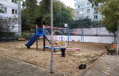 Acıbademde Güvenlikli Site İçerisinde Açık Otoparklı Kiralık 3+1