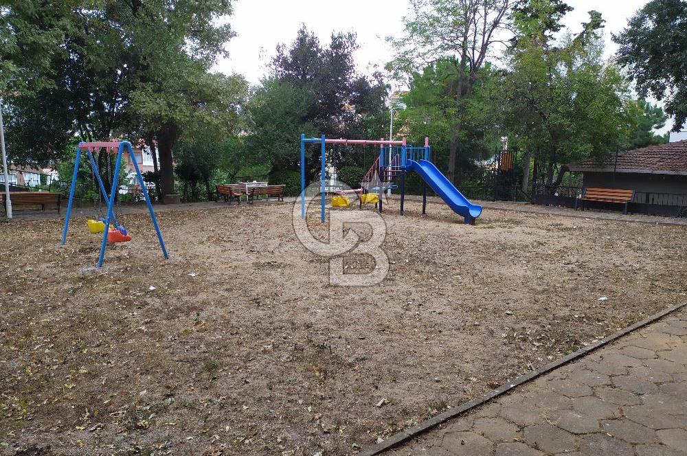 Acıbademde Güvenlikli Site İçerisinde Açık Otoparklı Kiralık 3+1