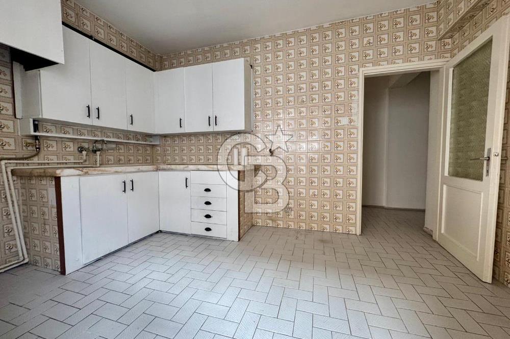 Karşıyaka Bostanlı Merkez'de D.Gazlı Kiralık 3+1 Daire
