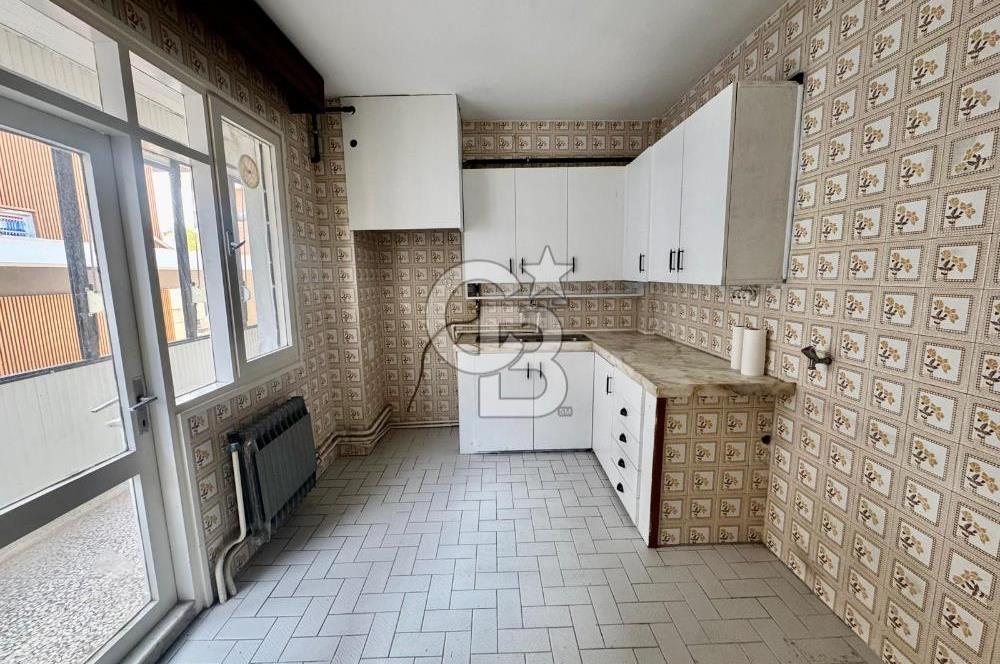 Karşıyaka Bostanlı Merkez'de D.Gazlı Kiralık 3+1 Daire