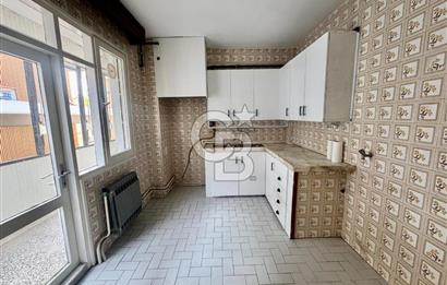 Karşıyaka Bostanlı Merkez'de D.Gazlı Kiralık 3+1 Daire