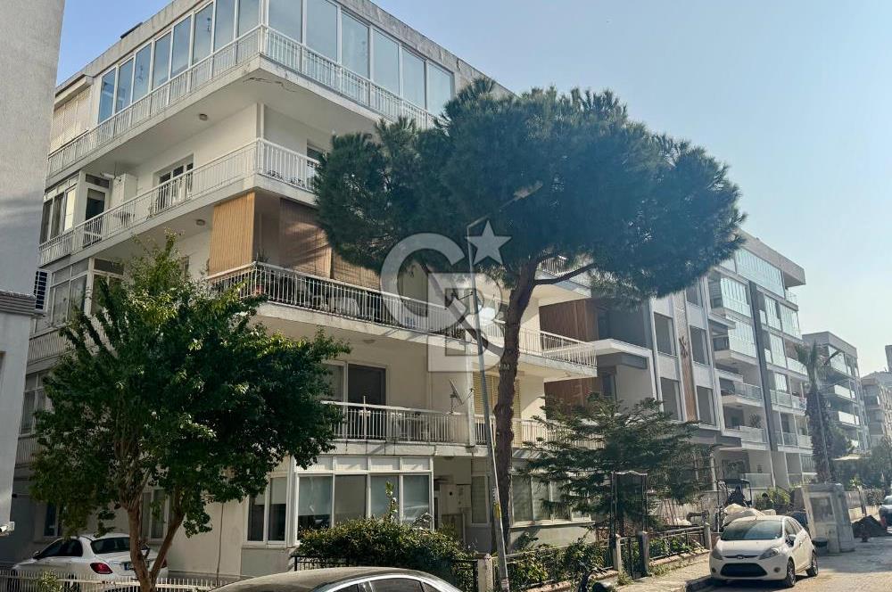 Karşıyaka Bostanlı Merkez'de D.Gazlı Kiralık 3+1 Daire