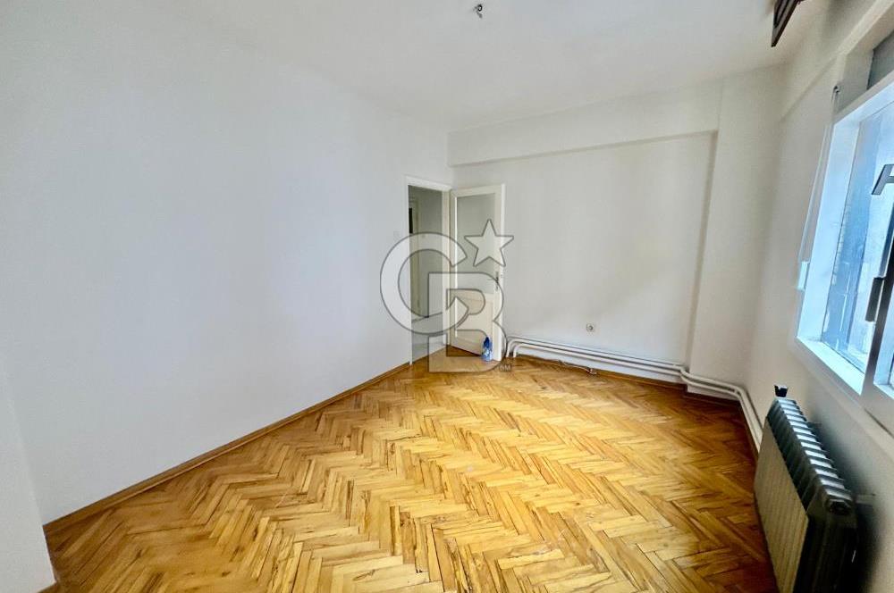 Karşıyaka Bostanlı Merkez'de D.Gazlı Kiralık 3+1 Daire