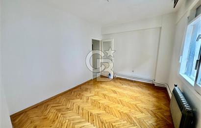 Karşıyaka Bostanlı Merkez'de D.Gazlı Kiralık 3+1 Daire