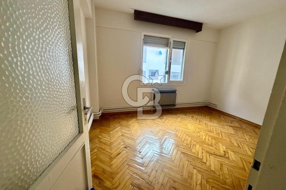 Karşıyaka Bostanlı Merkez'de D.Gazlı Kiralık 3+1 Daire