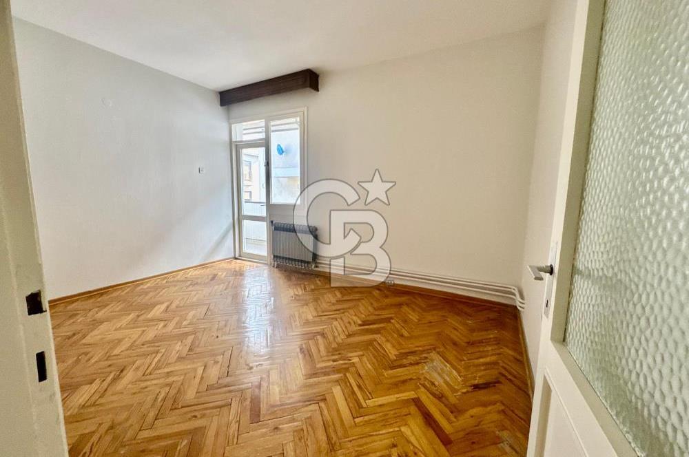 Karşıyaka Bostanlı Merkez'de D.Gazlı Kiralık 3+1 Daire