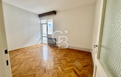 Karşıyaka Bostanlı Merkez'de D.Gazlı Kiralık 3+1 Daire