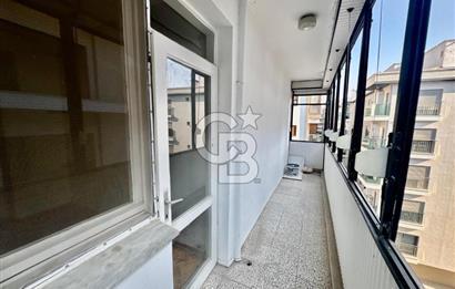 Karşıyaka Bostanlı Merkez'de D.Gazlı Kiralık 3+1 Daire